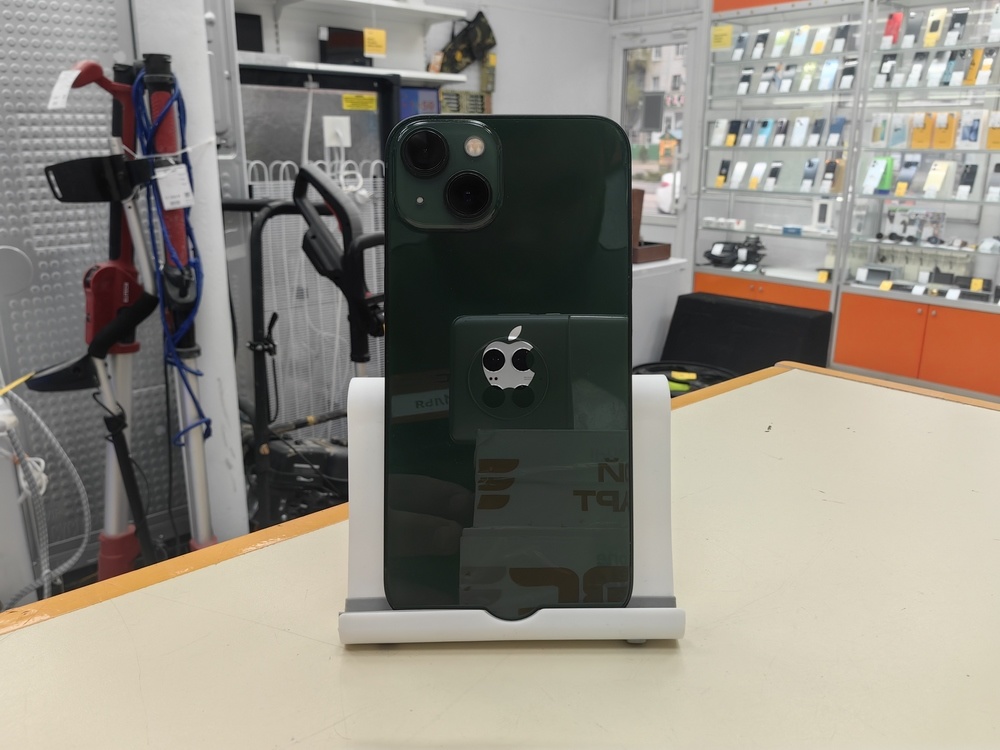 Смартфон Apple iPhone 13 128Gb