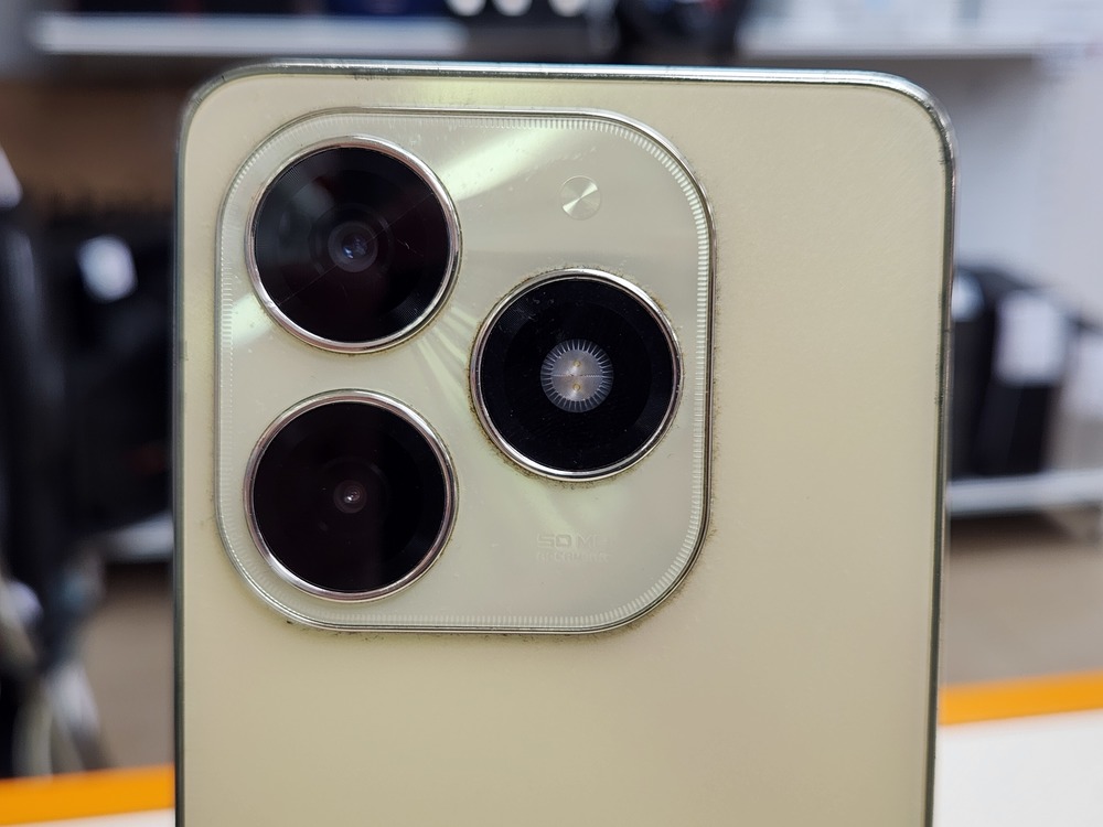 Смартфон Tecno Spark 20 8/256