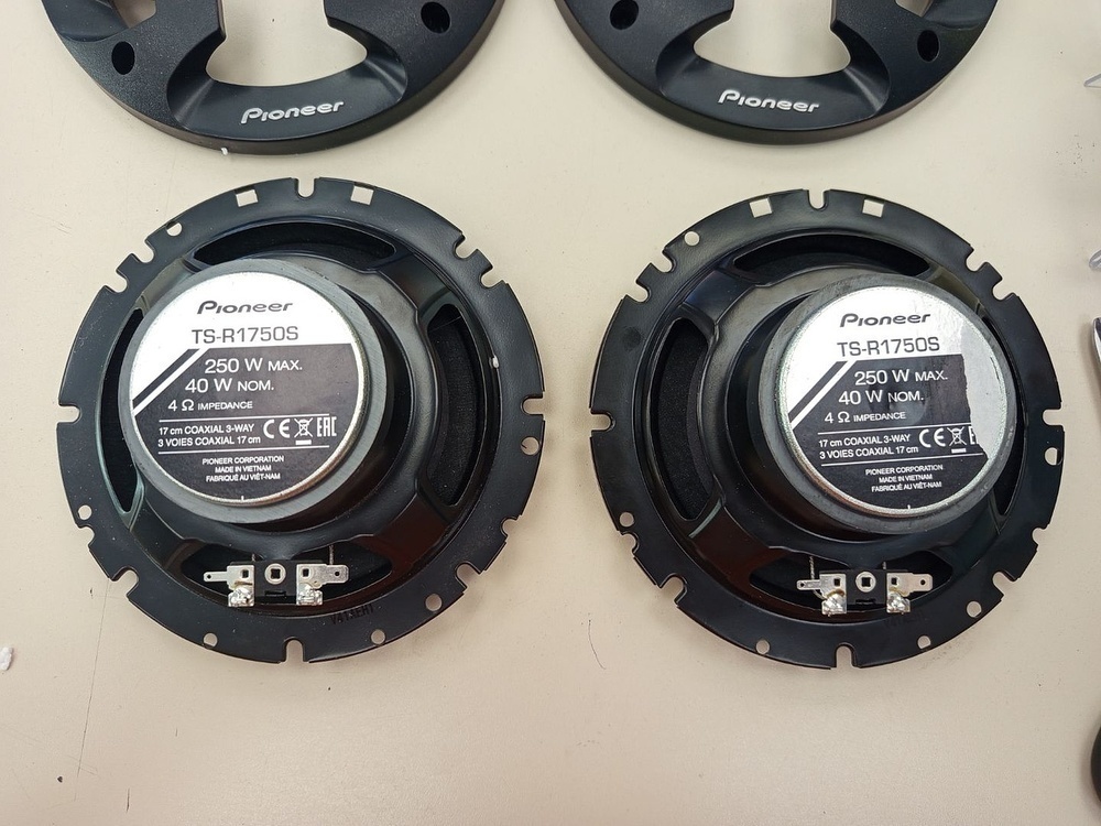 Автоакустика передняя Pioneer TS-R1750S