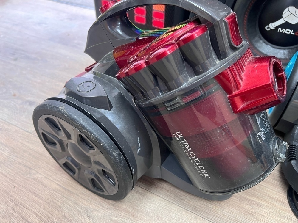 Пылесос Vitek VT-1895 RED
