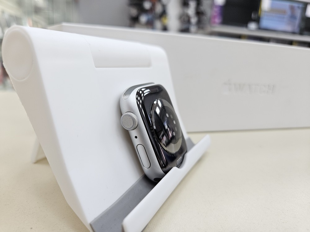 Смарт-часы Apple Watch Series 8 45mm