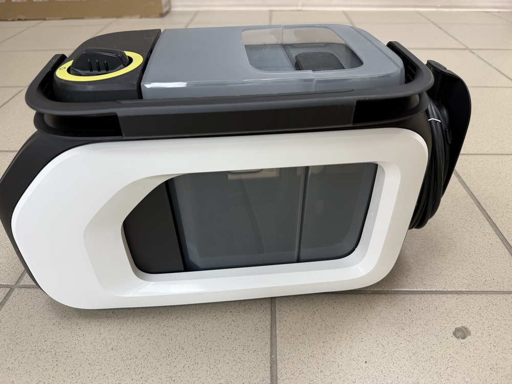 Пылесос Karcher SE 3 Compact
