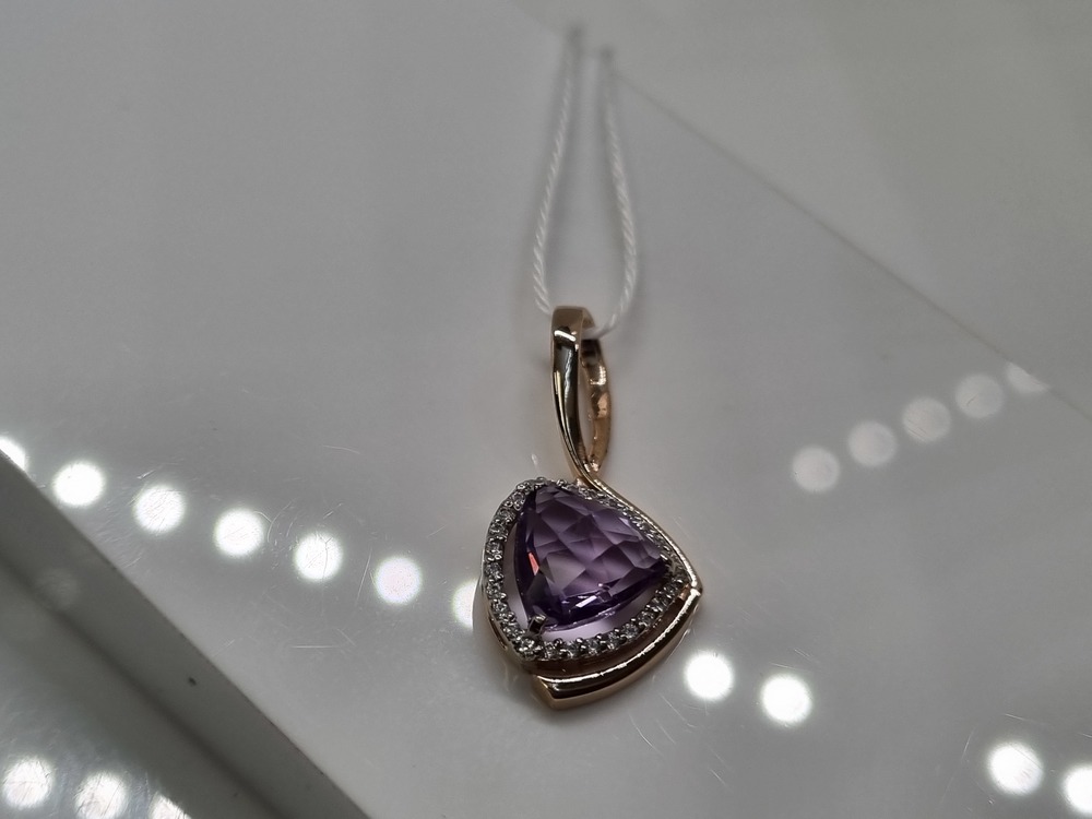 ПОДКМИ585 ПОДВЕСКА С КАМНЯМИ (Au 585) ПОДКМИ585 ПОДВЕСКА С КАМНЯМИ (Au 585)