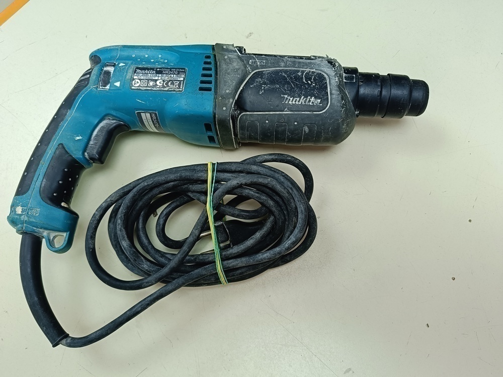 Перфоратор Makita HR2470