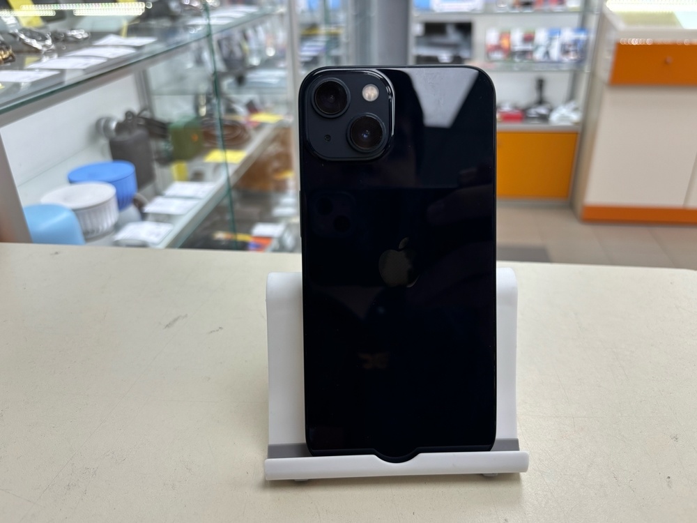 Смартфон Apple iPhone 13 128Gb