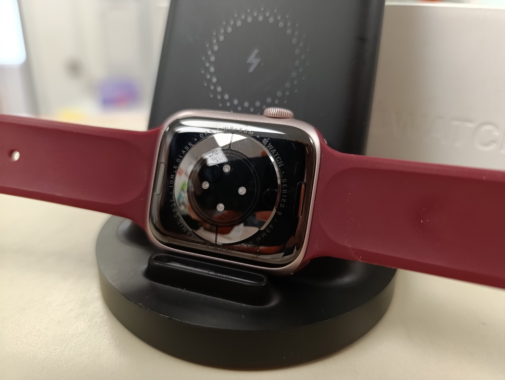 Смарт-часы Apple Watch Series 9 45mm