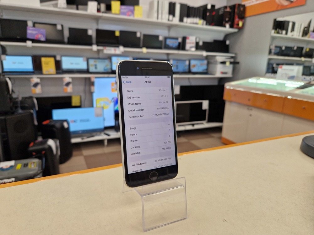 Смартфон Apple iPhone SE 2020 128Gb