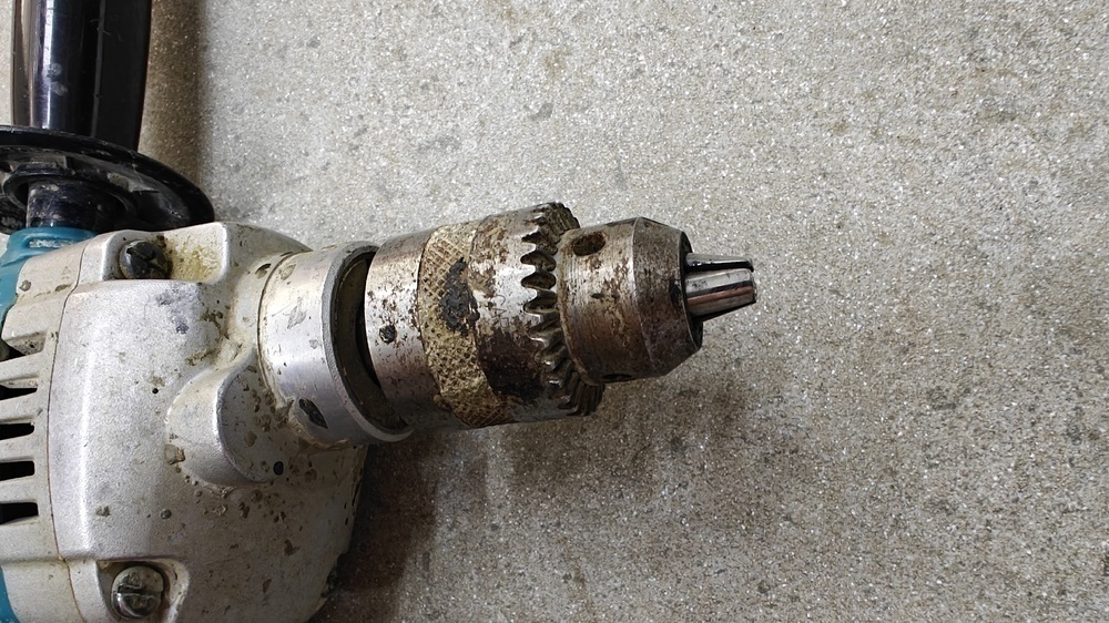 Дрель-миксер Makita DS4010