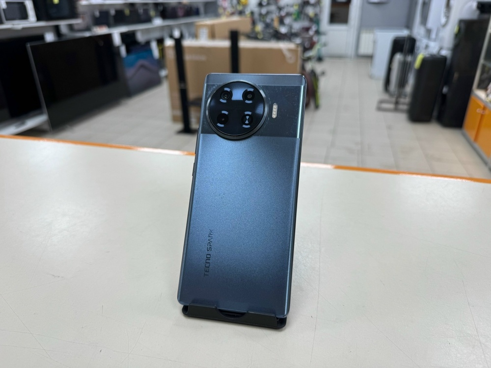 Смартфон Tecno Spark 20 Pro+ 8/256