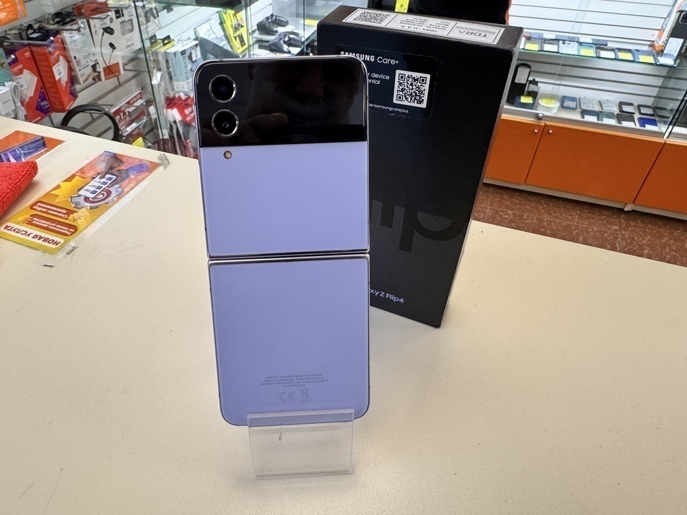 Смартфон Samsung Galaxy Z Flip 4 8/256