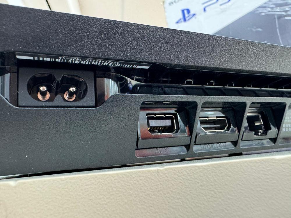 Игровая приставка PlayStation 4 Slim 1Tb