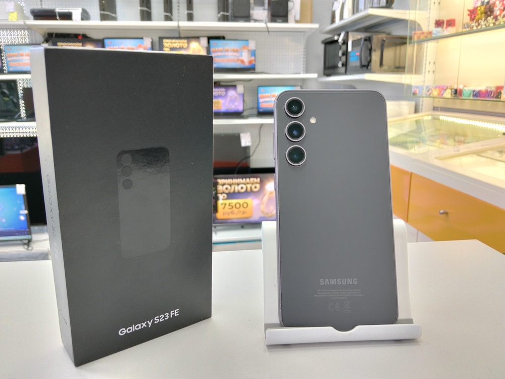 Смартфон Samsung Galaxy S23 8/256