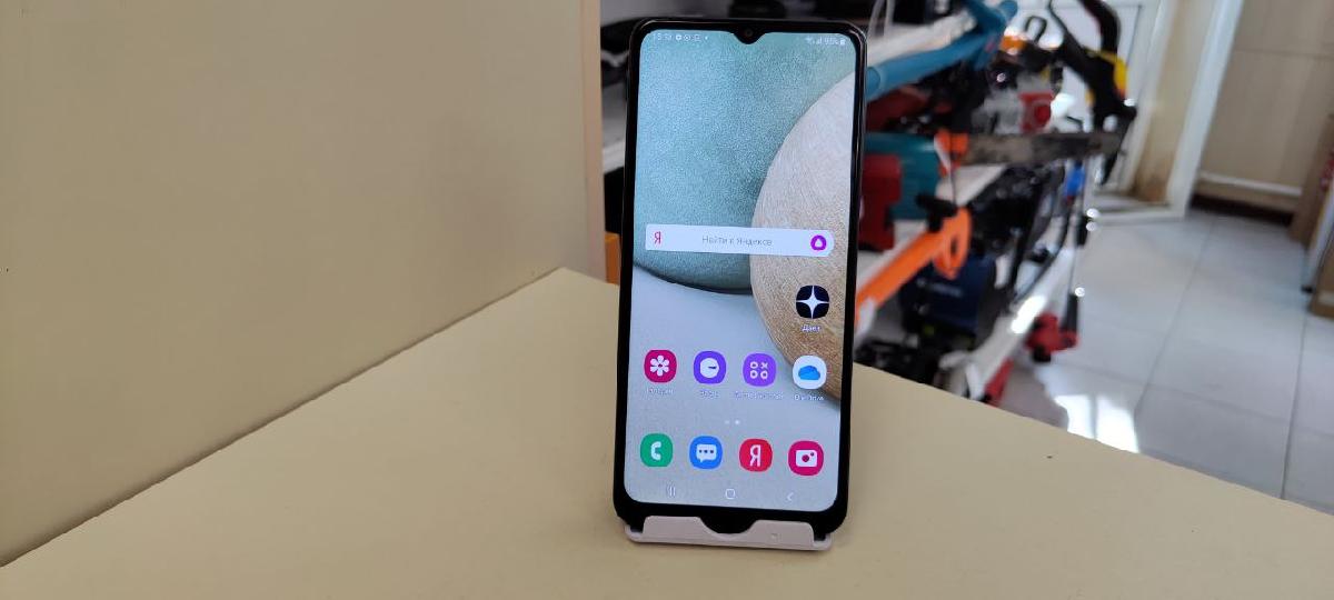 Смартфон Samsung Galaxy A12 4/128