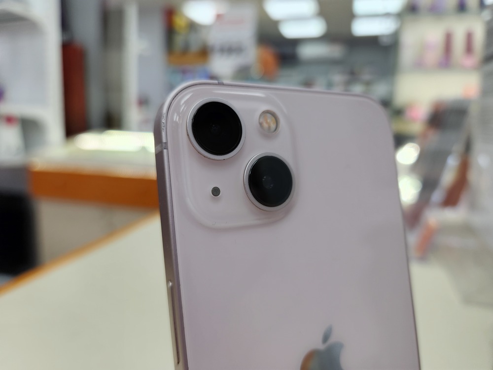 Смартфон Apple iPhone 13 128Gb