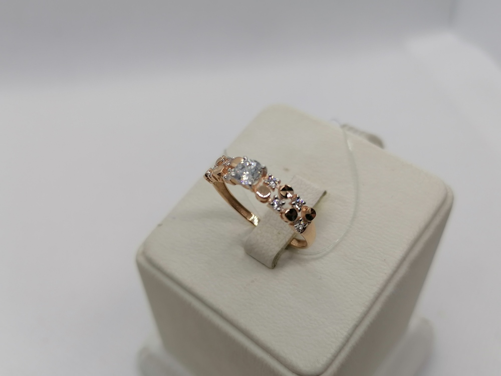 КОЛЬЦО С КАМНЯМИ (Au 585)