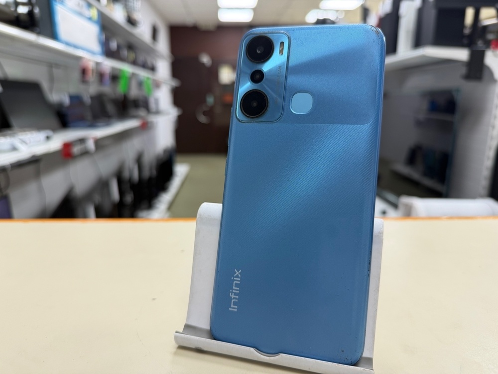 Смартфон Infinix HOT 20i 4/128