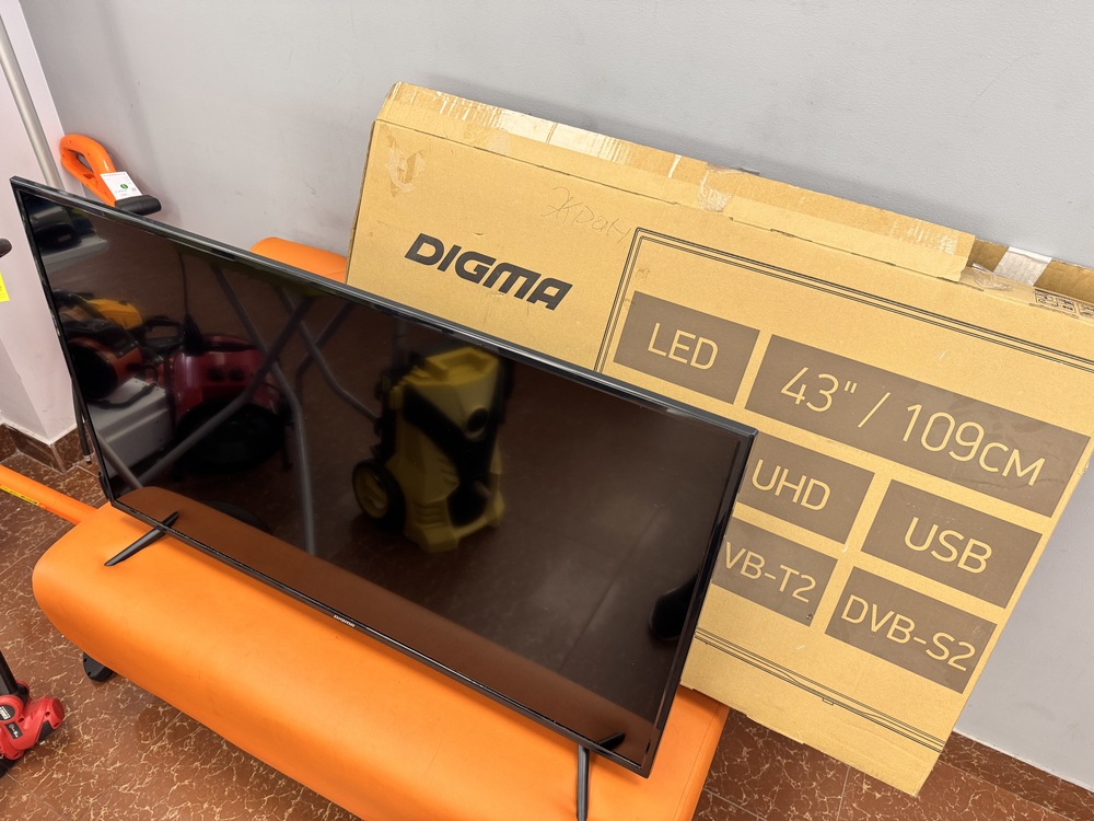LED Телевизор Digma LED-43UQ31