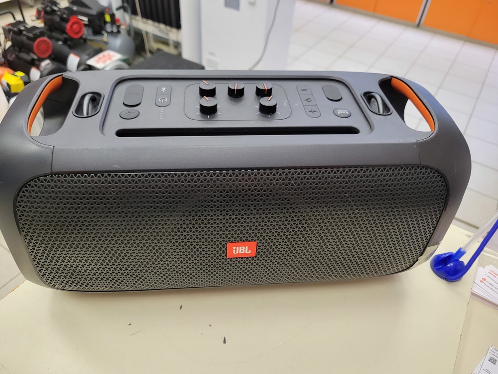 Портативная акустика JBL Partybox on the go