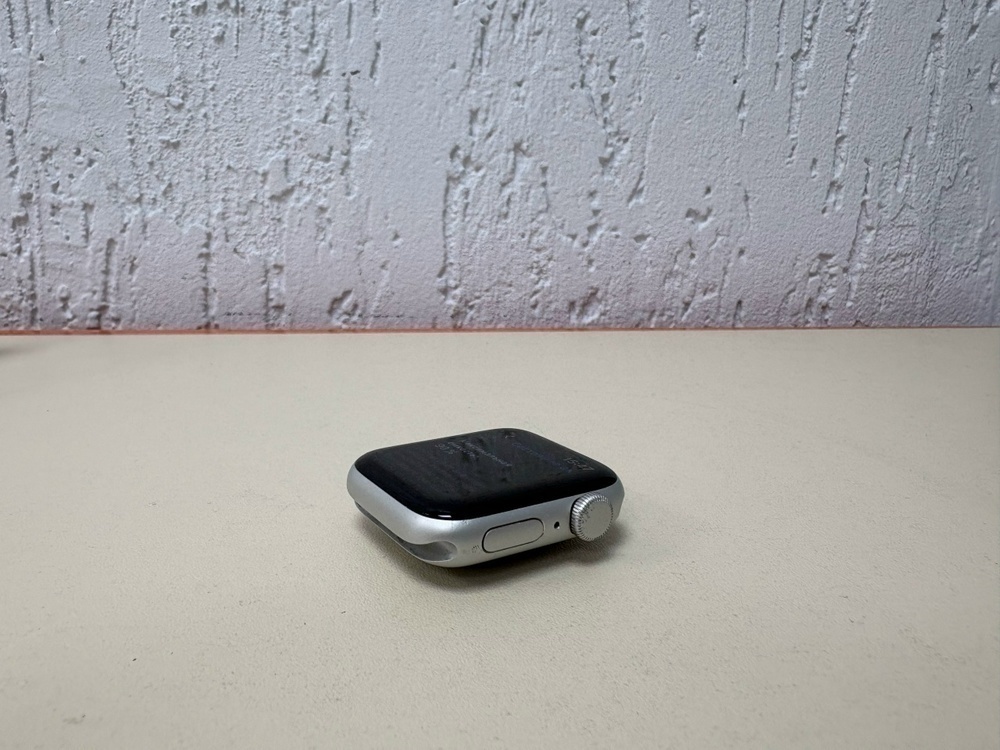 Смарт-часы Apple Watch SE 2022 40mm