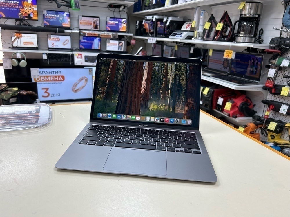 Ноутбук Apple Macbook Retina 13 M1 (A2337)