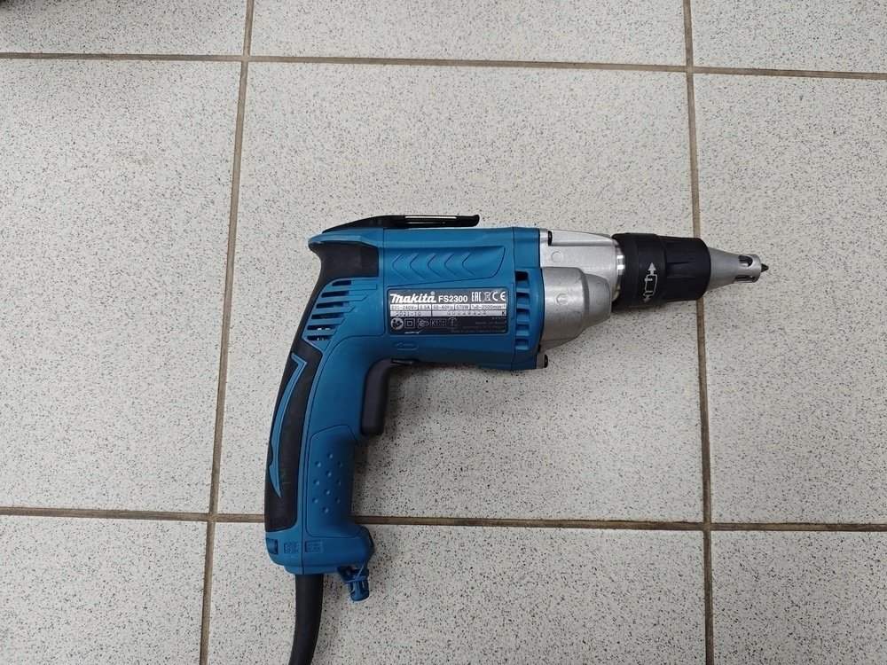 Шуруповерт Makita FS2300