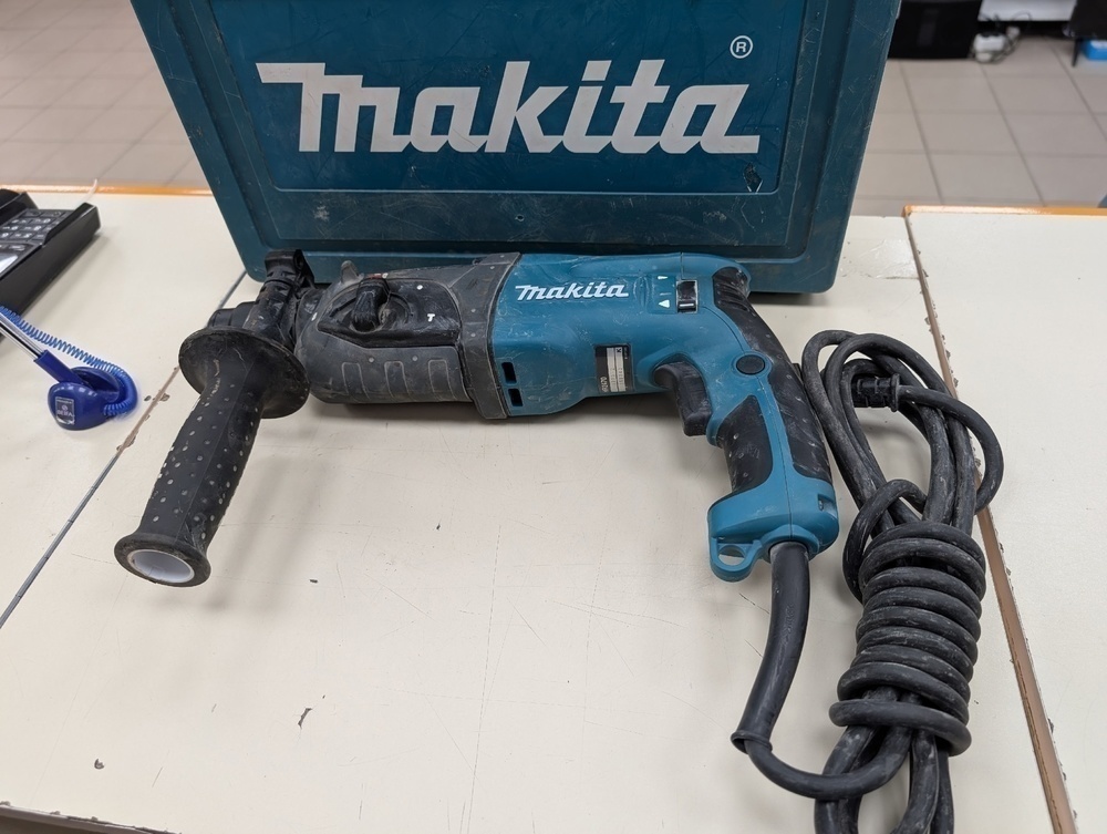 Перфоратор Makita HR 2470