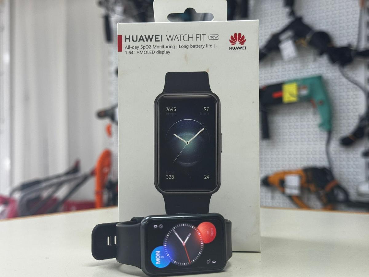 Смарт-часы Huawei Watch FIT