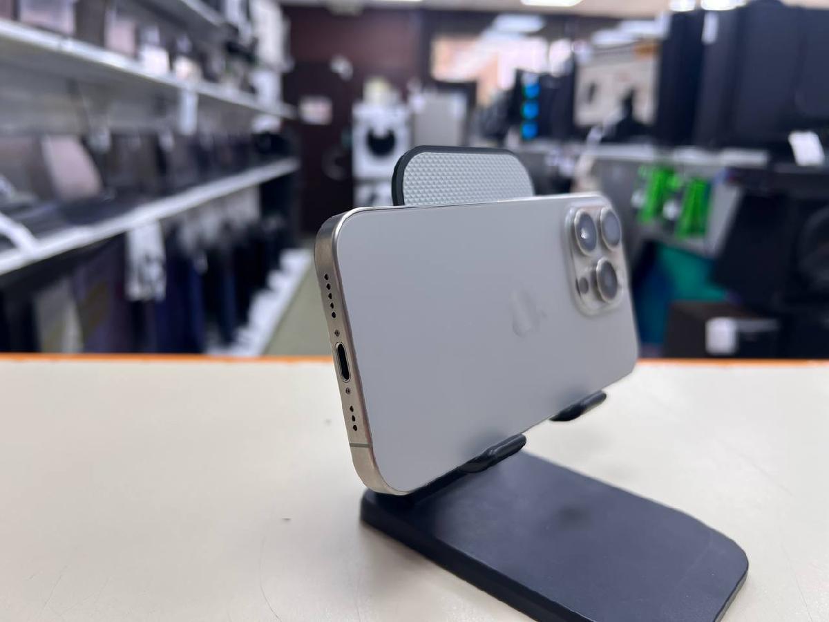 Смартфон Apple Iphone 15 Pro 128Gb