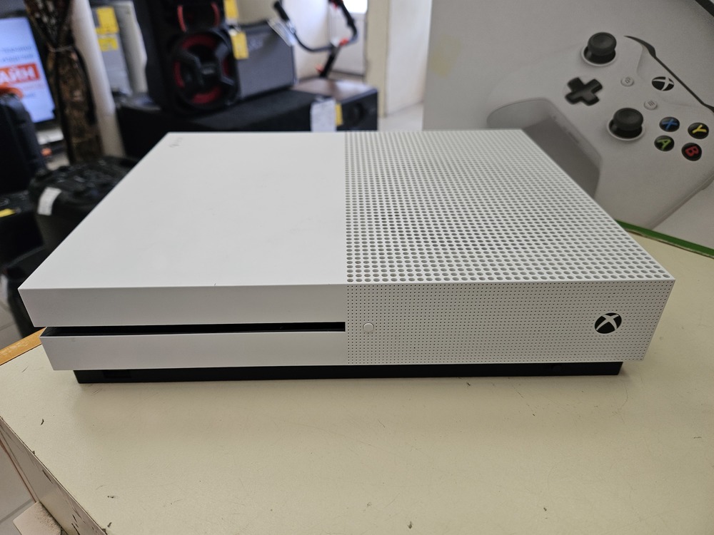 Игровая приставка Xbox One S 500Gb