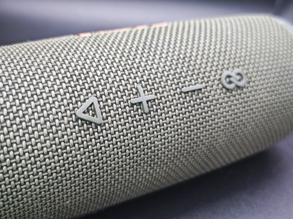 Портативная акустика JBL Flip 6;