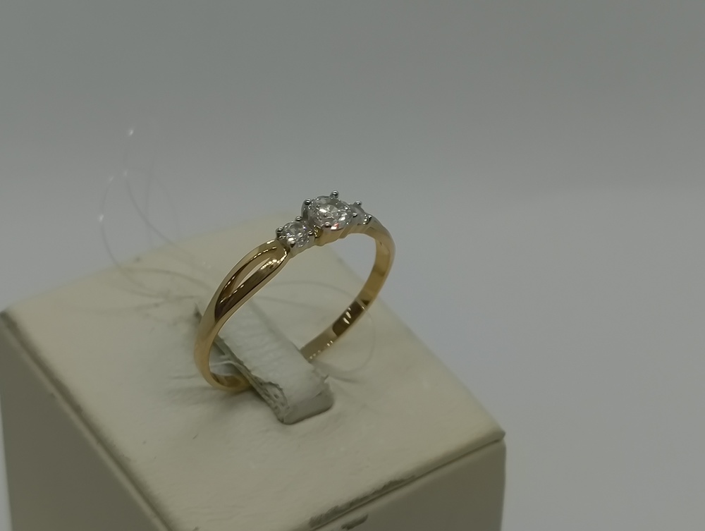 КОЛЬЦО С КАМНЯМИ (Au 585)