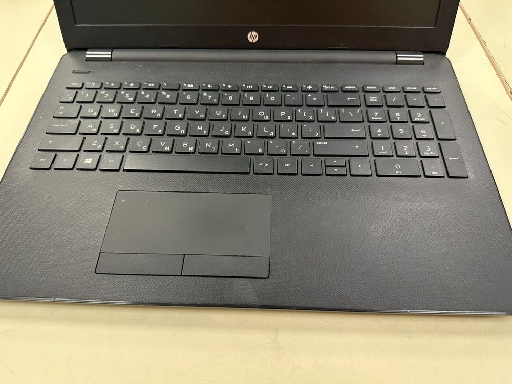 Ноутбук HP ---; E2-9000e, Radeon R2 series, 4 Гб, Нет, 500 Гб