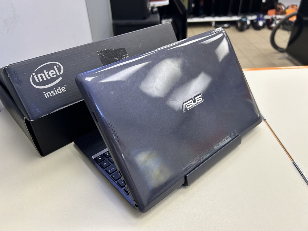 Планшет Asus Z3735D