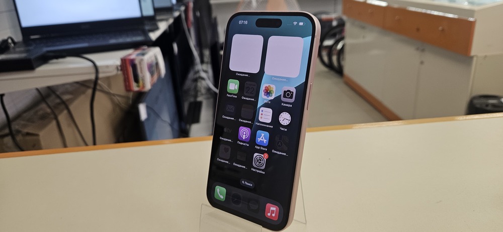 Смартфон Apple Iphone 15 128Gb