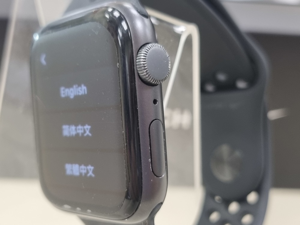 Смарт-часы Apple Watch SE 44mm