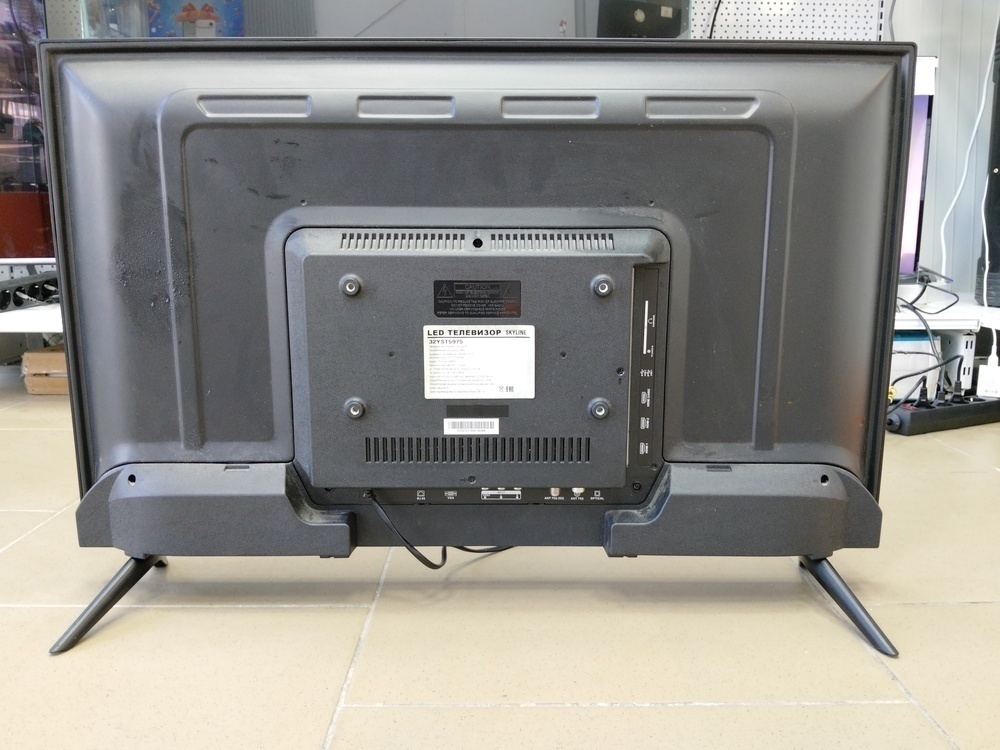 LED Телевизор Skyline 32YST5975