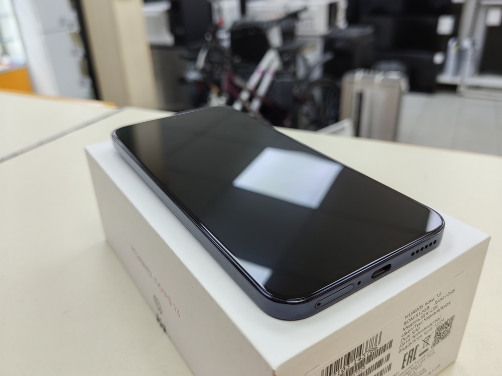 Смартфон Huawei Nova 13 12/512