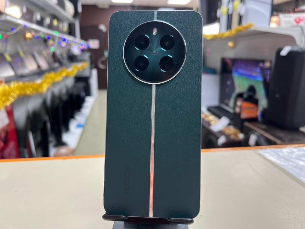 Смартфон Realme 12+ 12/256