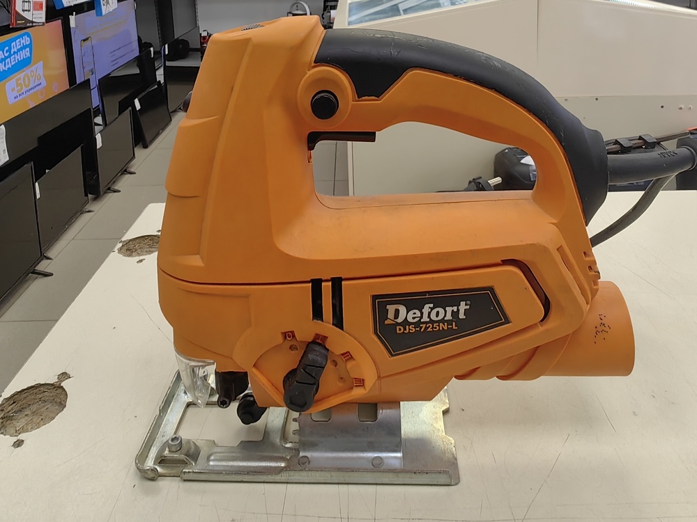 Лобзик Defort DJS-625N