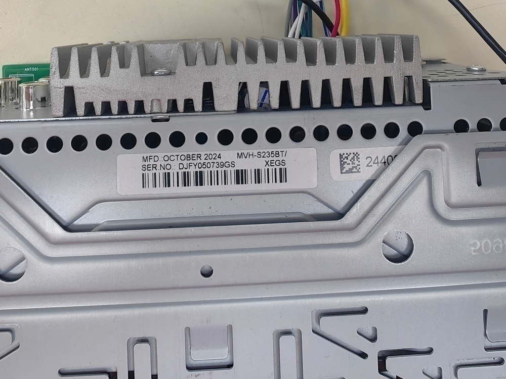 Автомагнитола Pioneer MVH-S235BT