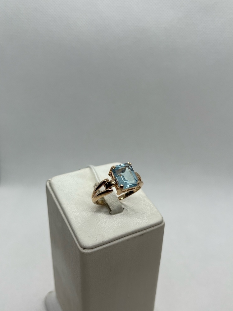 КОЛКМ585 КОЛЬЦО С КАМНЕМ (Au 585)