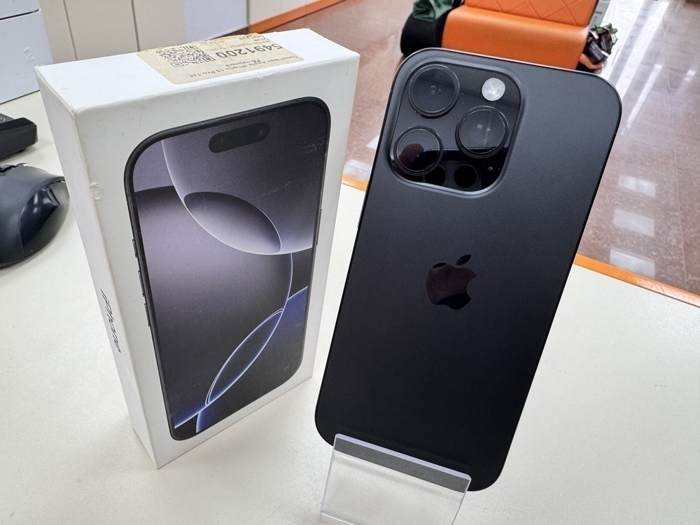 Смартфон Apple Iphone 16 Pro 128Gb