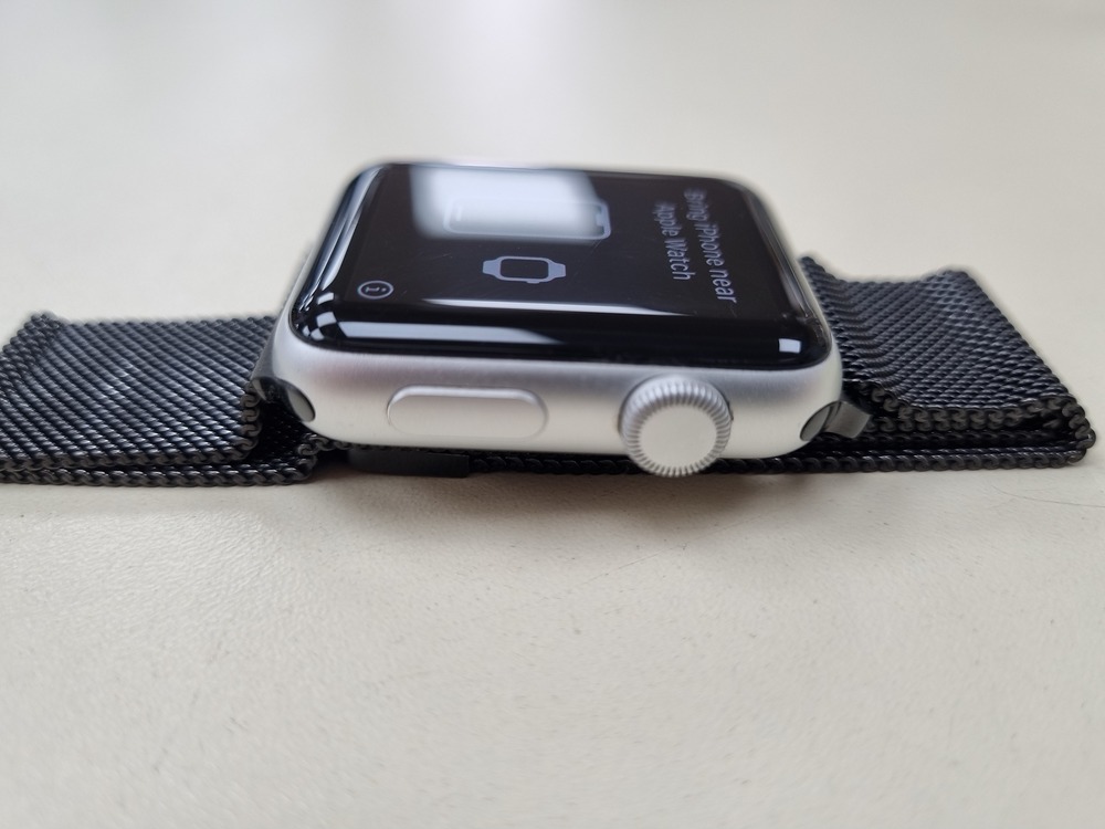 Смарт-часы Apple Watch Series 3 42 мм