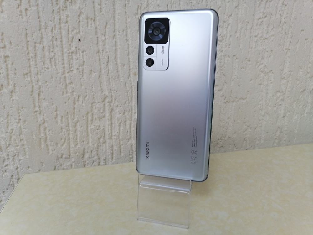Смартфон Xiaomi 12T 8/128