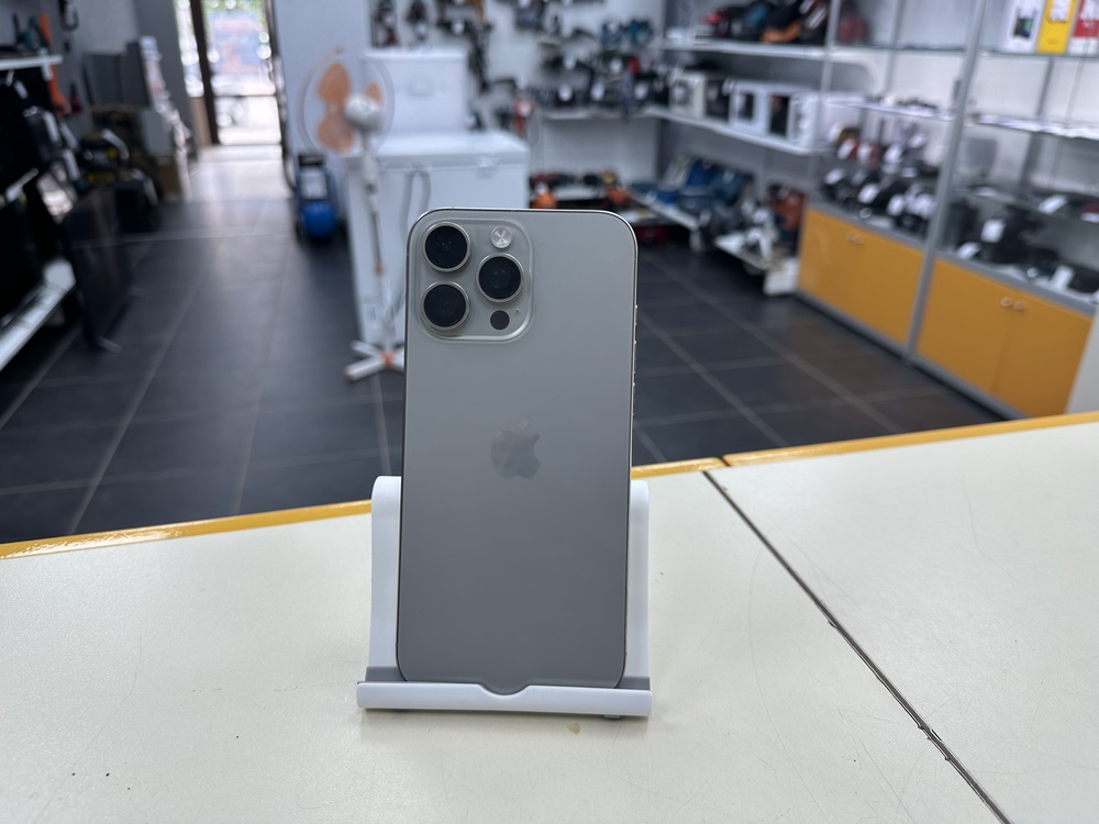 Смартфон Apple Iphone 16 Pro Max 256Gb