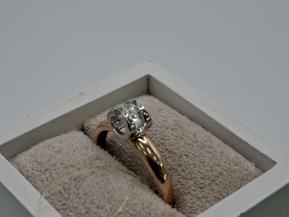 К0124-120 КОЛЬЦО БРИЛЛИАНТ (Au 585)