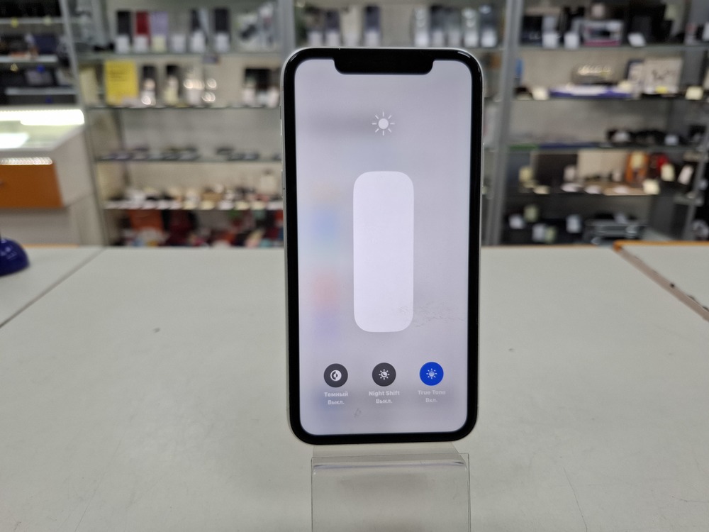 Смартфон Apple iPhone 11 64Gb