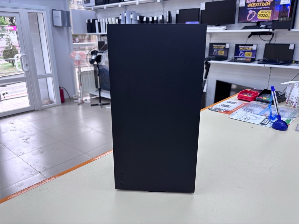 Игровая приставка Xbox Series X 1Tb