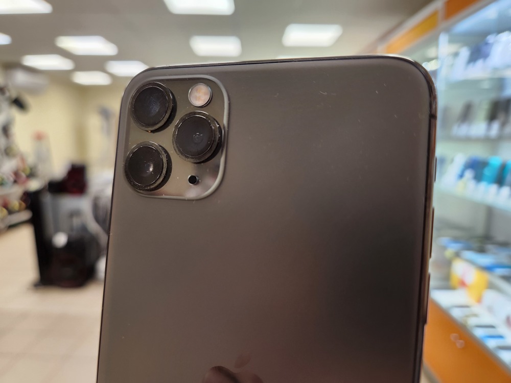 Смартфон Apple iPhone 11 Pro Max 64Gb