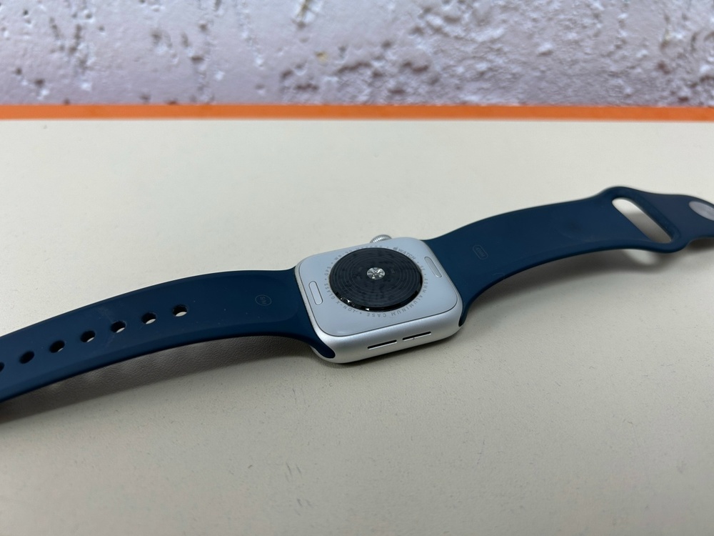 Смарт-часы Apple Watch SE 2022 40mm